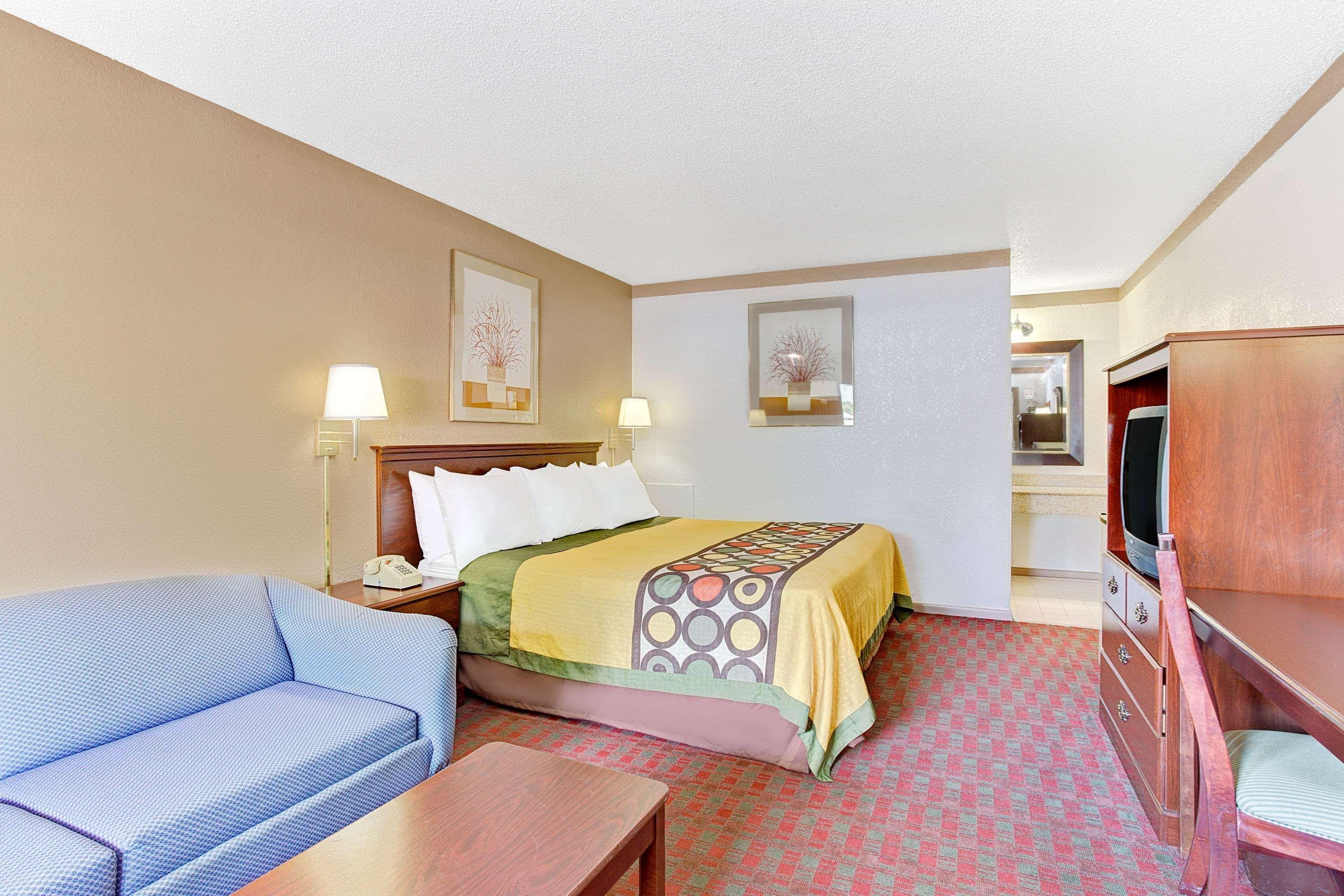 Super 8 By Wyndham Williamsburg/Historic Area Hotel Kültér fotó