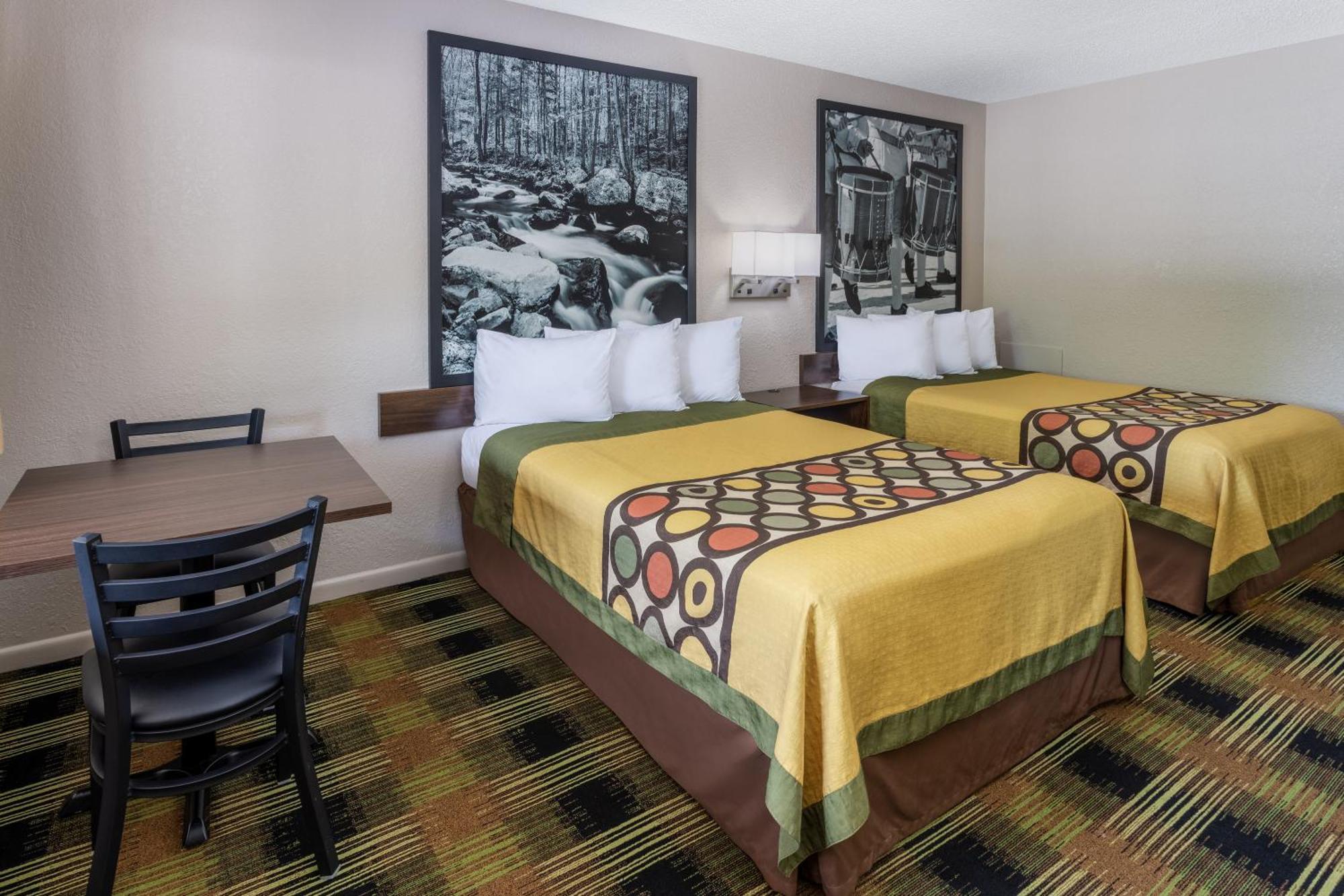 Super 8 By Wyndham Williamsburg/Historic Area Hotel Kültér fotó